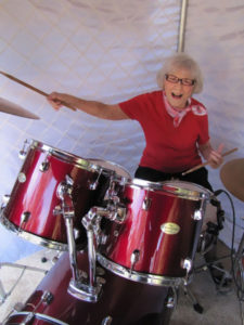 100-year-woman-drummer-viola-smith-5c6aa7bf90e02__700.jpg